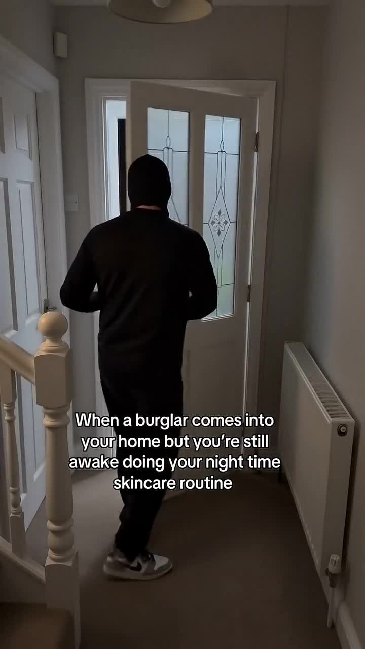 Comedy-hook clip of the same mask